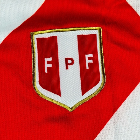 Adidas 2024 Paolo Guerrero #9 Peru National Team Home Soccer Jersey White - Picture 3 of 9